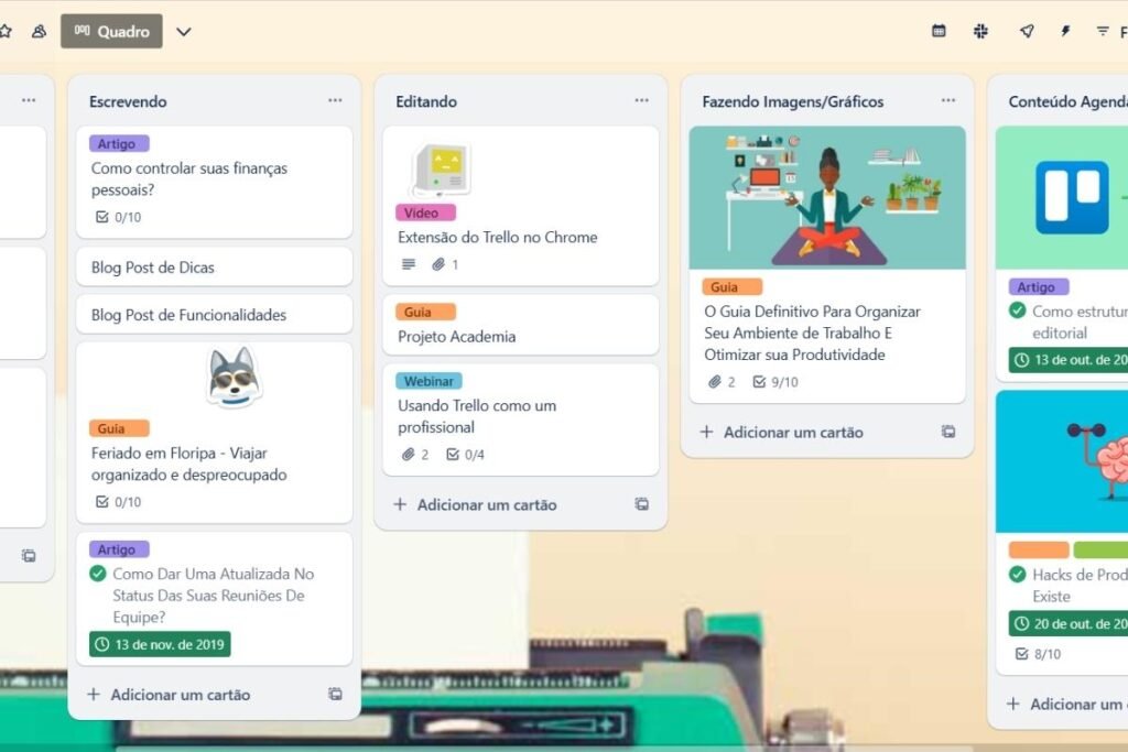 Modelo de calendário editorial no Trello, que pode ser adaptado para uma linha editorial jurídica.