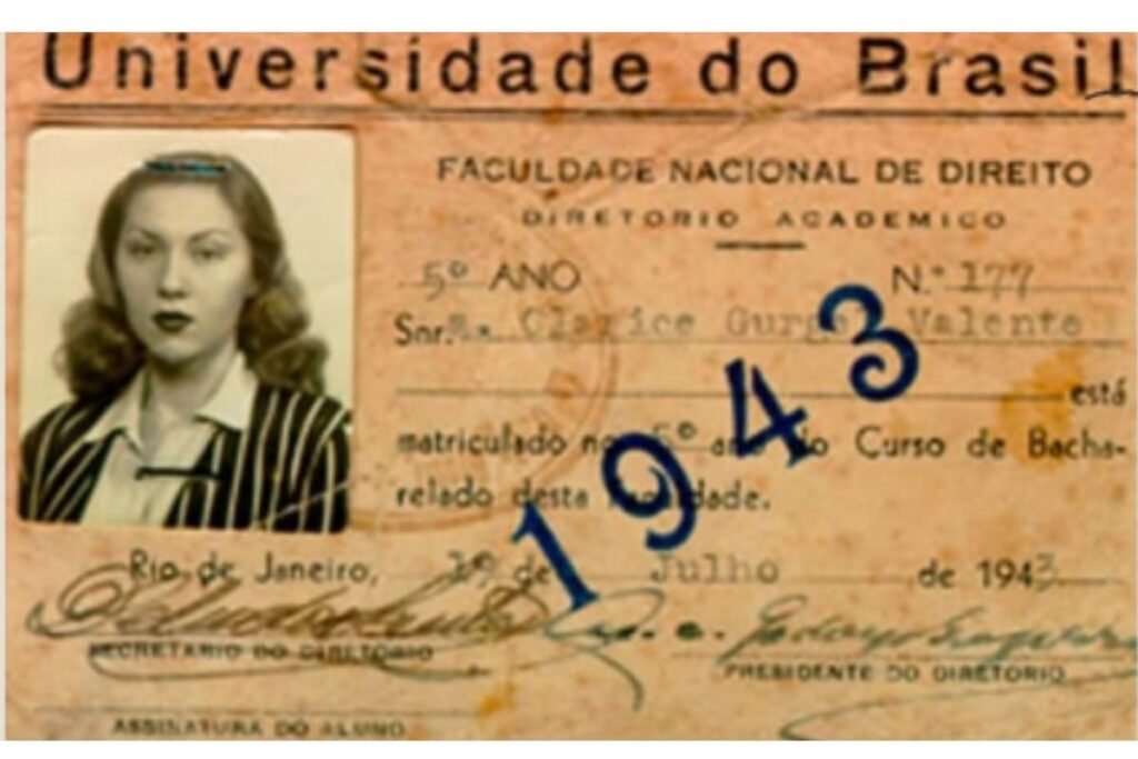 Carteira de universitária de Clarice Lispector no ano de 1943 de quando cursava Faculdade de Direito